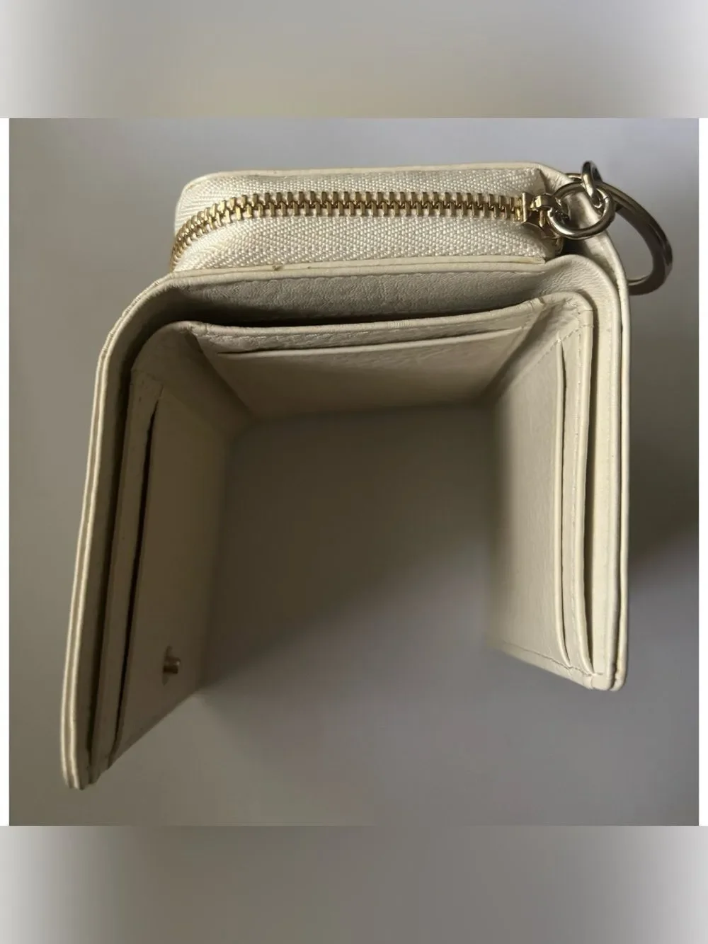 OAD New York Everywhere leather Mini Wallet in Oatmeal